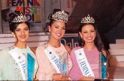 Lara Dutta  (center) with Priyanka Chopra (left) and Dia Mirza (right). 
